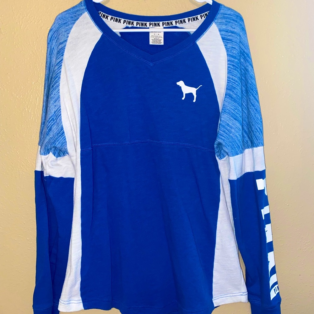 Victoria’s Secret PINK Sweater, size Medium